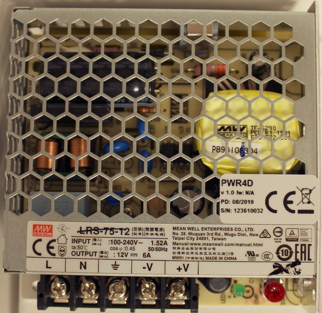 Ac-max Kit Alimentador 13.8VDC / 5.4A FERMAX